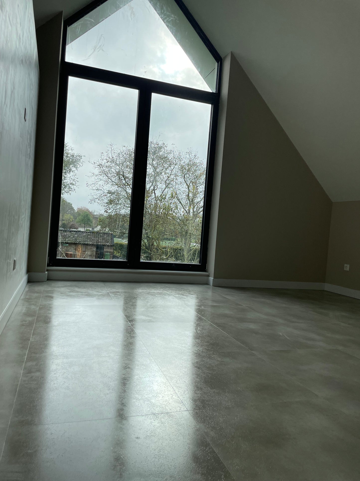 Moon Stone: Aquatus SPC - De Ultieme Vloeroplossing
