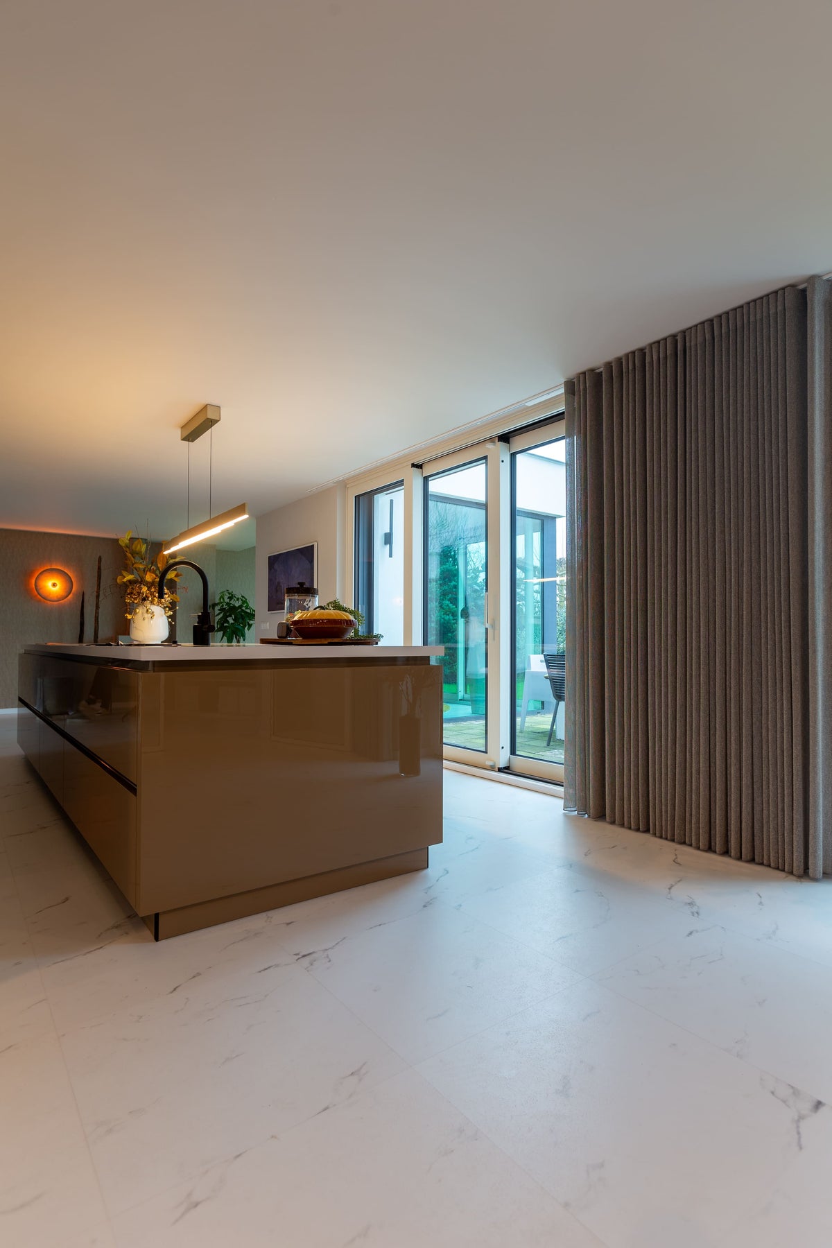 VRIJSTAANDE VILLA - VOLLEDIGE RENOVATIE EN UITBREIDING