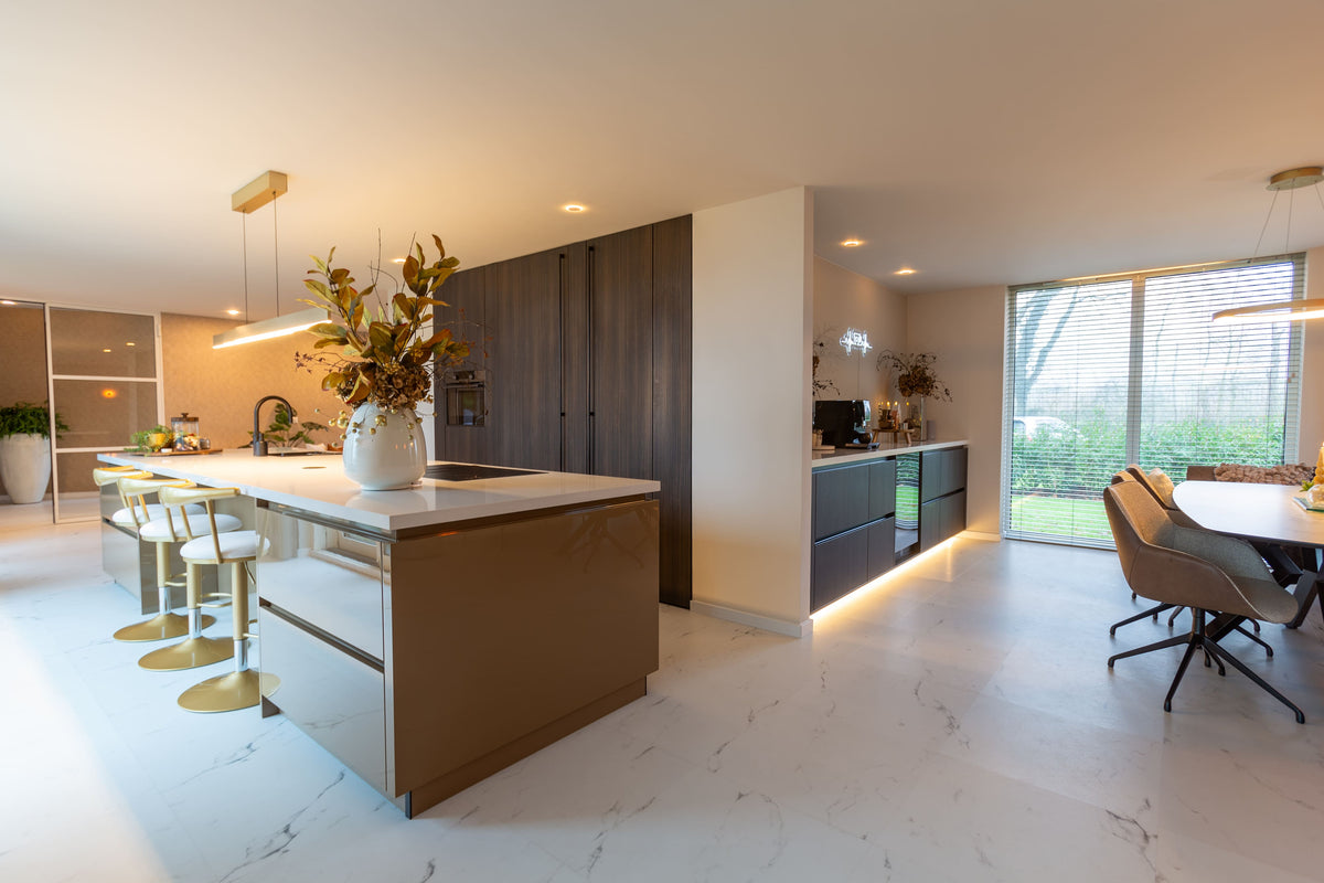 VRIJSTAANDE VILLA - VOLLEDIGE RENOVATIE EN UITBREIDING